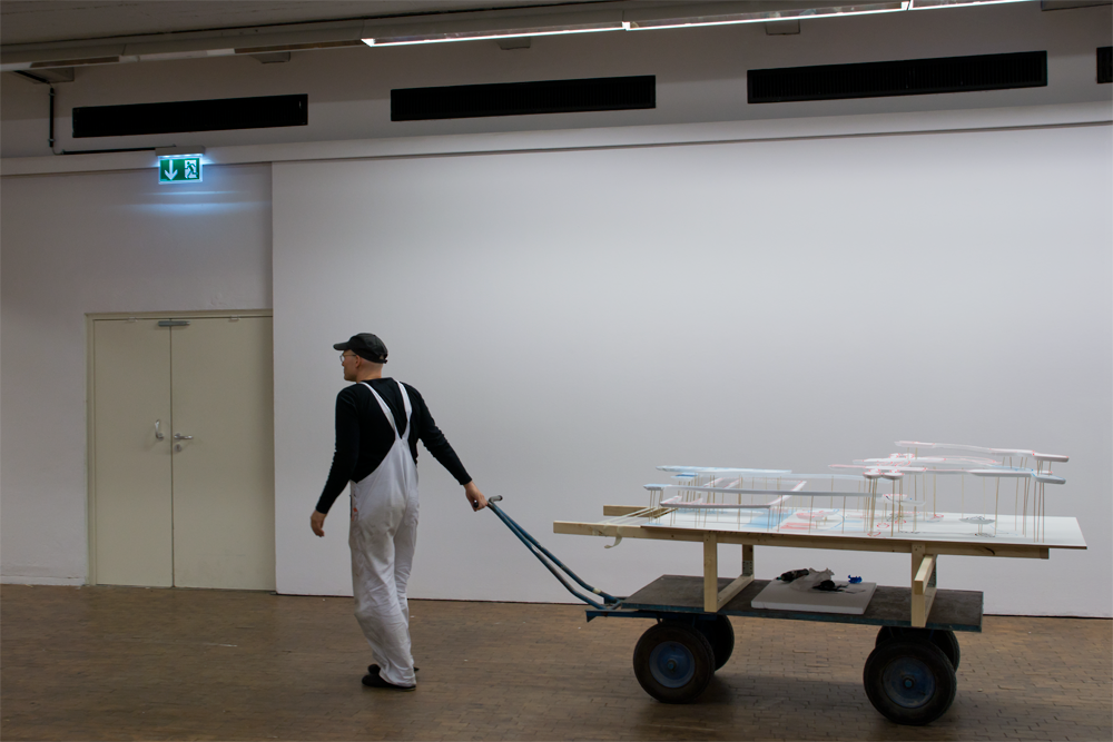 "überbrechen", Akademie der Künste, Hanesatenweg 2012 - Ausstellungsansicht - Umzug von Halle 2 in die Halle 3