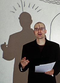 Hannes Kater: Der Zeichnungsgenerator. Detail aus einem dokumentarischen Foto eines Auftritts, 1997